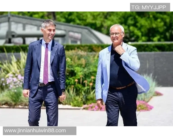 斯基拉透露冬窗引援不满加斯佩里尼与罗马总监马萨拉关系紧张 斯基拉透露冬窗引援不满加斯佩里尼与罗马总监马萨拉关系紧张