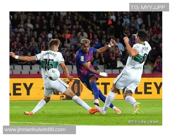 皇马内部气氛低迷球员对埃尔切平局反应强烈 皇马内部气氛低迷球员对埃尔切平局反应强烈